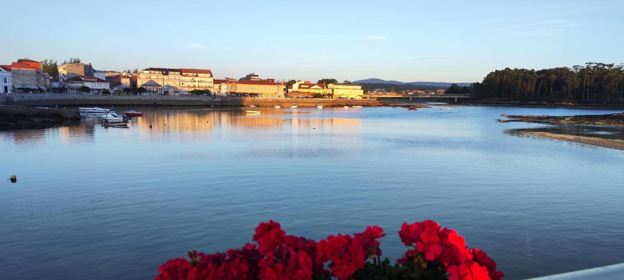 Apartamento El Rincon De Elia, Haz Realidad Tu Sueno De Vivir Con Vistas Al Mar Вильянуэва-де-Ароса Экстерьер фото